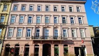 عيادة كريستل دنتل